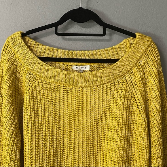 NWT Miracle open knit long mini balloon sleeves mustard sweater. Size S/M - Picture 3 of 7